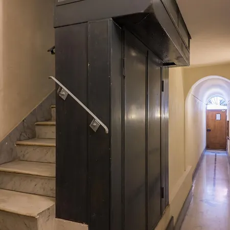 The Rent - Charming Two-bedroom Near The Vatican Appartement