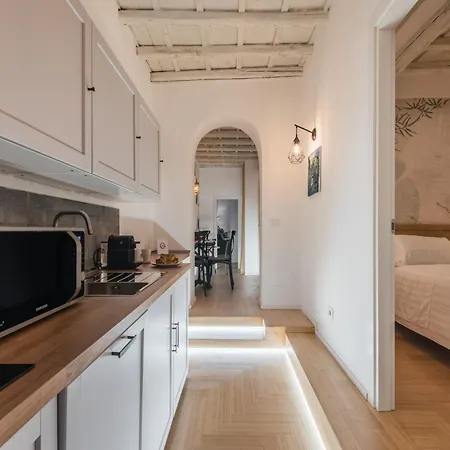 The Rent - Charming Two-bedroom Near The Vatican Appartement Rome