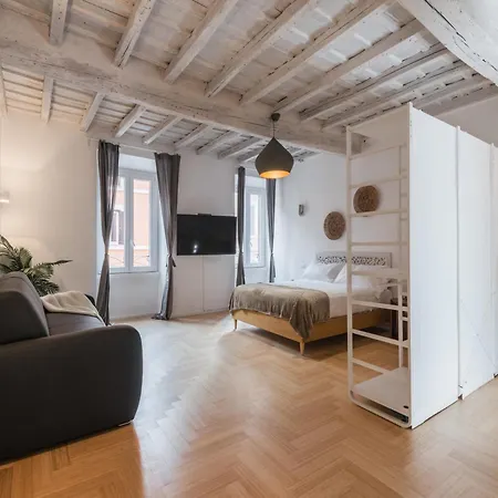 The Rent - Charming Two-bedroom Near The Vatican Rome